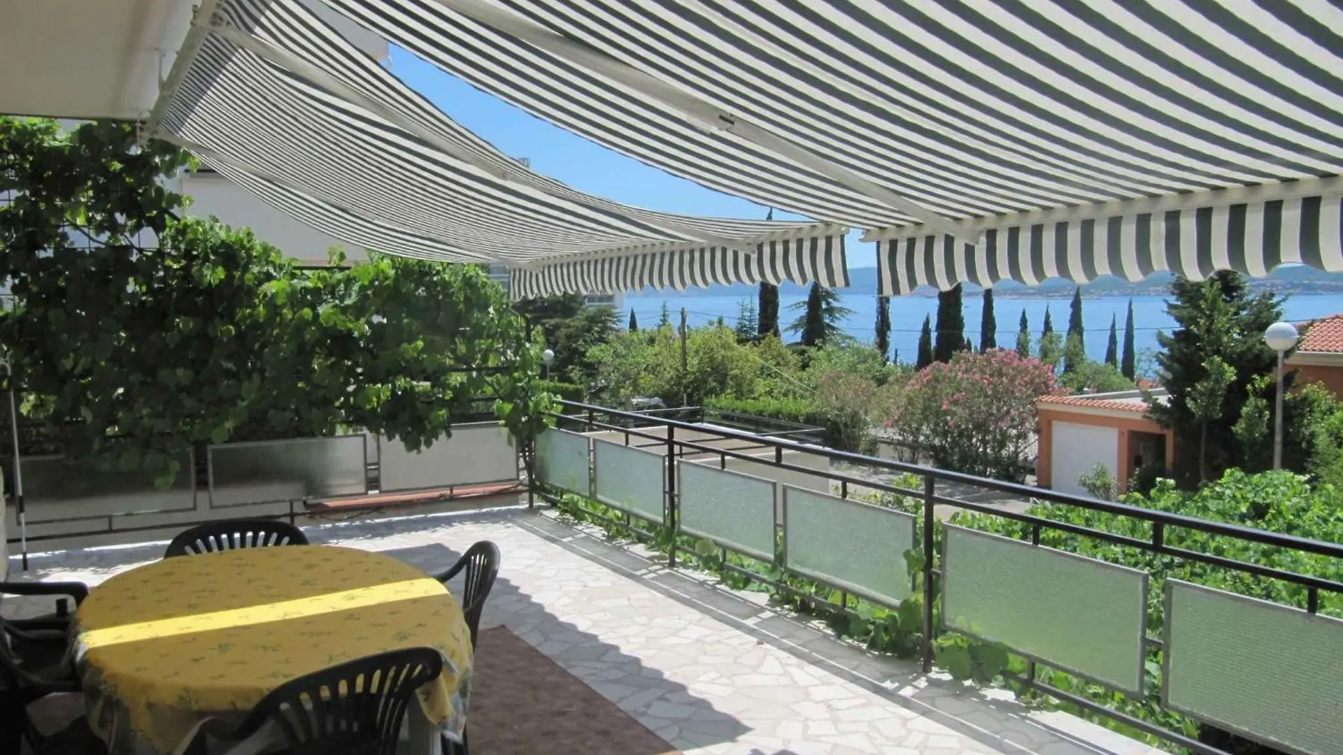Apartments In Dramalj 42437 Croatia